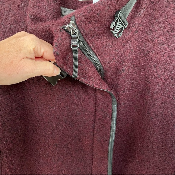 Ladies wine colored/burgundy wool blend pea coat. Calvin Klein. XXL - Picture 7 of 15